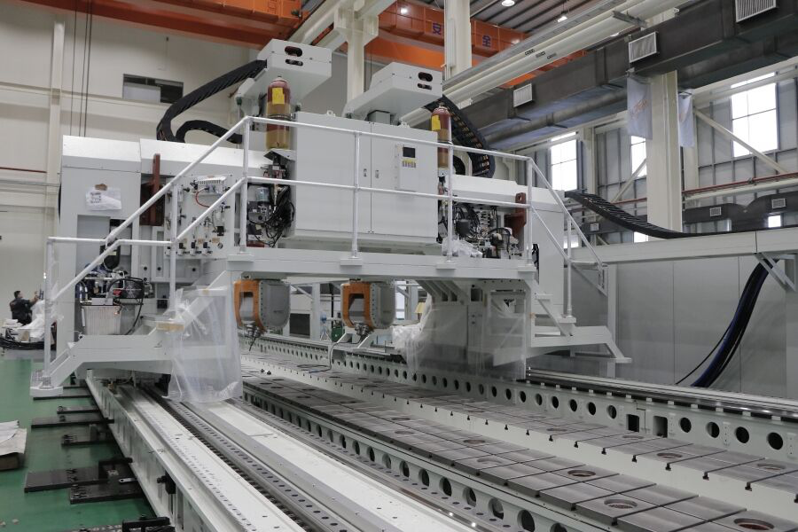 APEC - 5-axis Extra Large Scale High Speed Double Column Machining Center MC30200 series